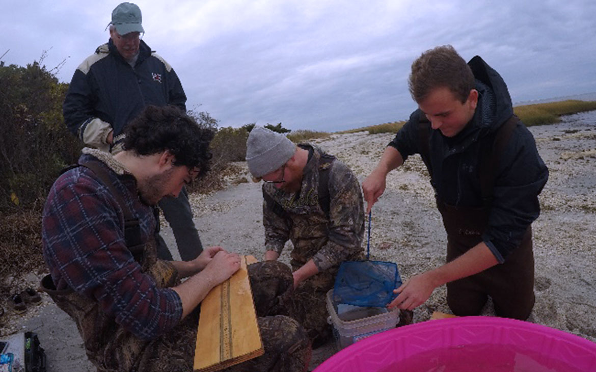 Read more about the article Rutgers University Marine Field Station Outreach 2019